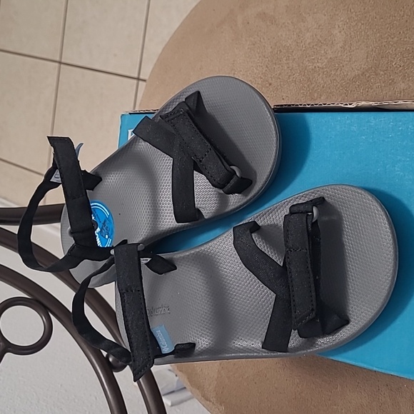 Columbia Wave Train sandals, lightweight, black, size 5 - Picture 2 of 7